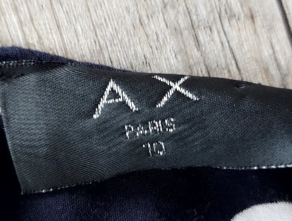 Šaty so srdiečkami, 38