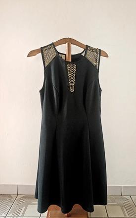 Krátke dámske šaty, s