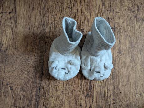 Capacky zamatové, 19