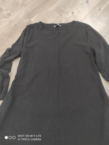 Cierne asymetrické šaty, 