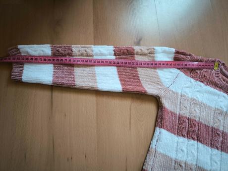 Teplý svetrík, 134