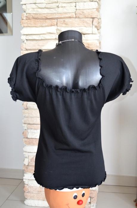 Jednoduchý čierny top, s