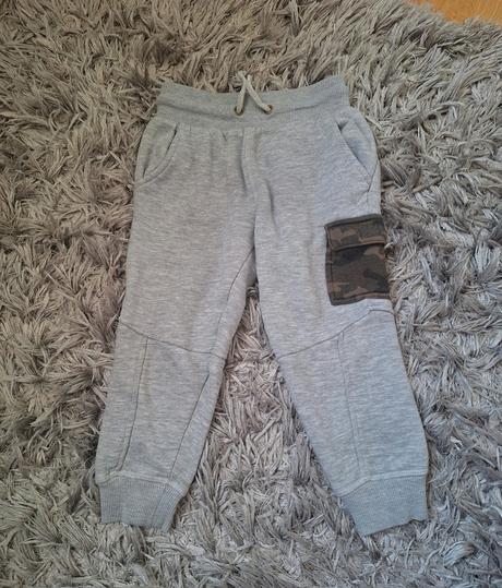 Tepláky, primark,98