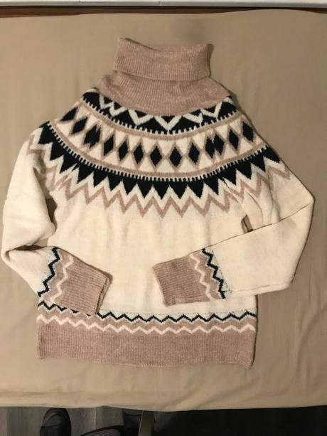 Zimný sveter nenosený, s