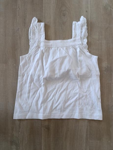 Dievčenské tielko, 104