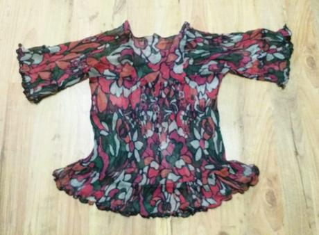 Tenučká krepová, priehľadná blúzka, 42