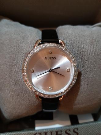 Guess hodinky, guess