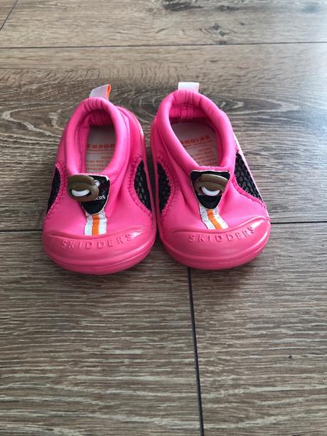 Topánky do vody, 22