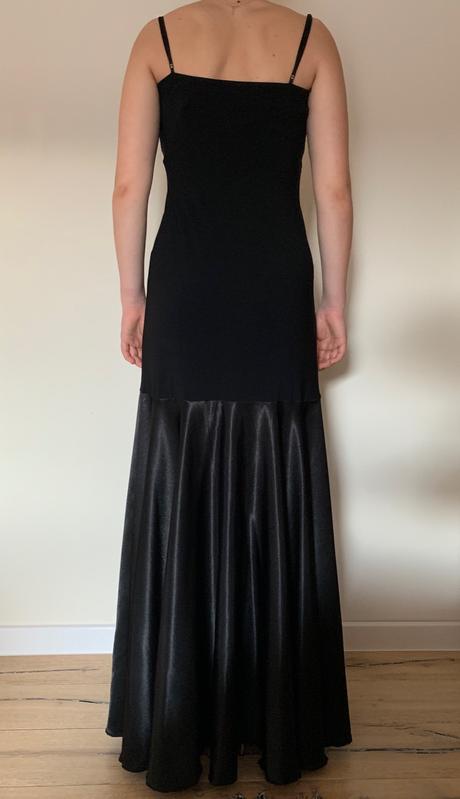 Spoločenské šaty, m