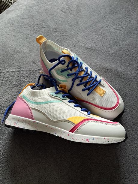 Tenisky, reserved,35