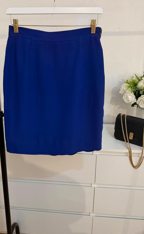 Elegantná kráľovsky modrá sukňa antonio baldan, m
