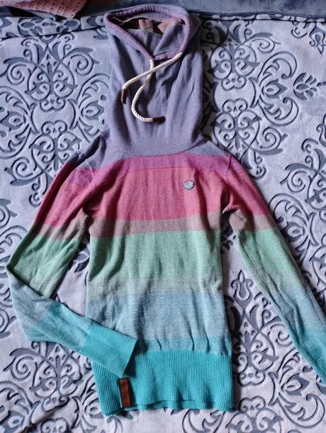 Naketano krásny dámsky roláčik, svetrík, s