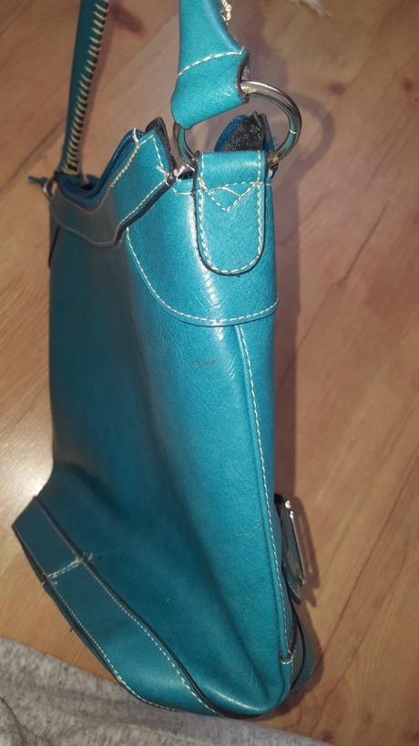 Tyrkysová kabelka,