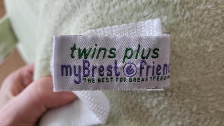 Vankúš na kojenie pre dvojičky,