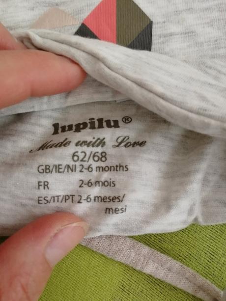 Čiapočky a nákrčníky/slintáčiky, 62