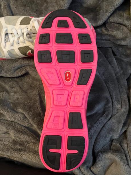 Ultraľahké tenidky, nike,38