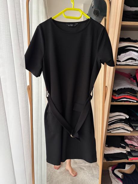 Čierne elasticke šaty, f&f,40