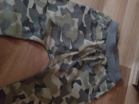 Maskacove tepláky pudlace, 122