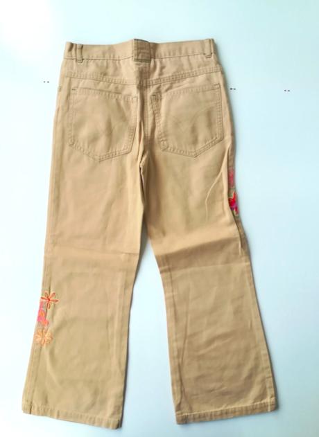 Vyšívané nohavice, marks & spencer,134