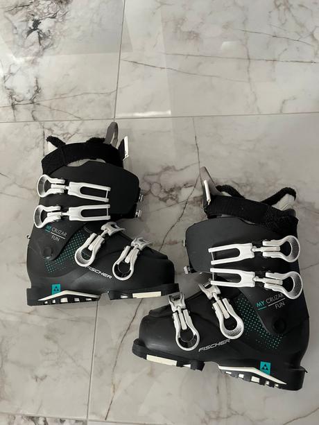 Lyžiarky, fischer,35