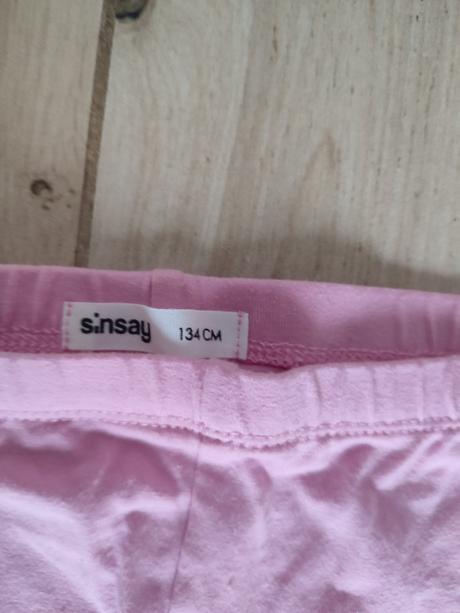 Kraťasy s jahôdkou, sinsay,134