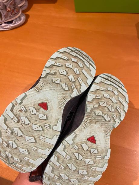 Trekové topánky, salomon,30