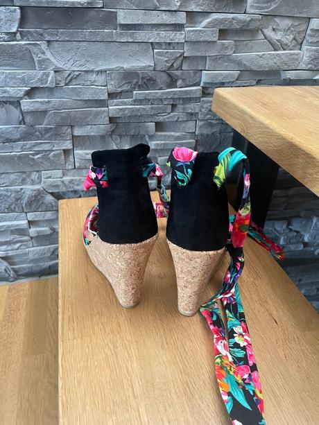 Ovinovacie sandalky tina & co, 40