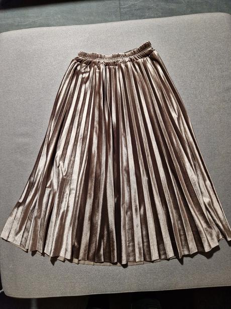 Zamatová plisovaná sukňa, xs