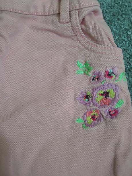 Šortky, baby club,92