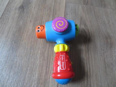Fisher price kladivo, 