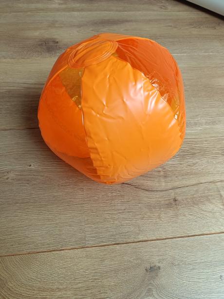 Oranzova nafukovacia lopta, 