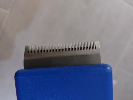 Kovový česák na psov a mačky, 