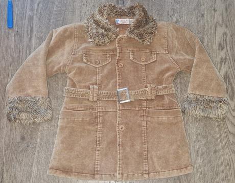 Hnedý kabát / bunda, 104