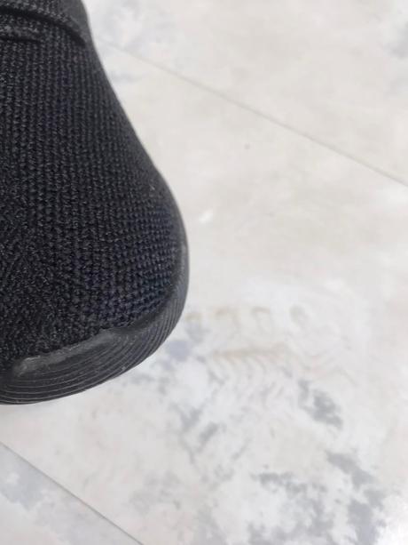 Ľahúčke tenisky, 37