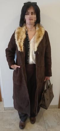 Dámsky pravý kožuch dlhý vo výbornom stave, veľkos, 42