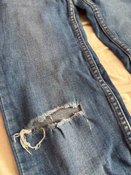 Rifle s modernou dierou, bershka,34