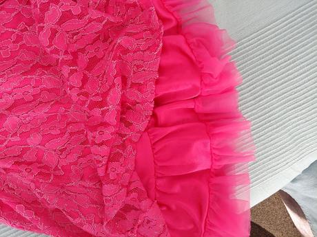 Spolocenske saty, 152