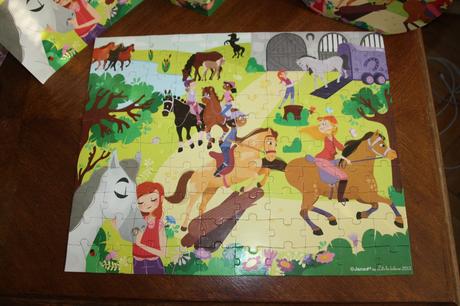 Puzzle janod koniky 100 v kufriku, 