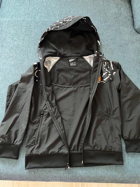 Jarná bunda, nike,134