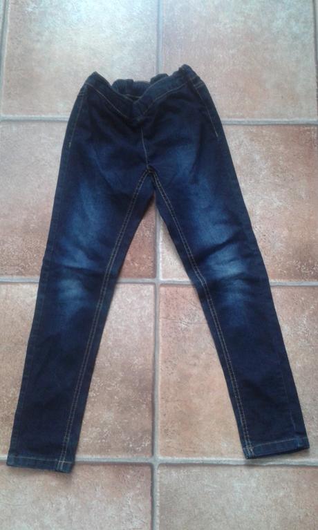 Dievč.riflové trišťvrťáky., c&a,134