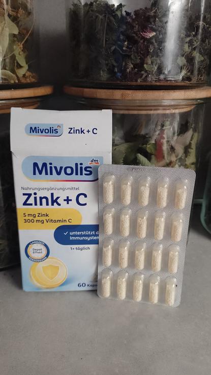 Mivolis Kapsuly Zinok + vitamín C Depot, 60 ks