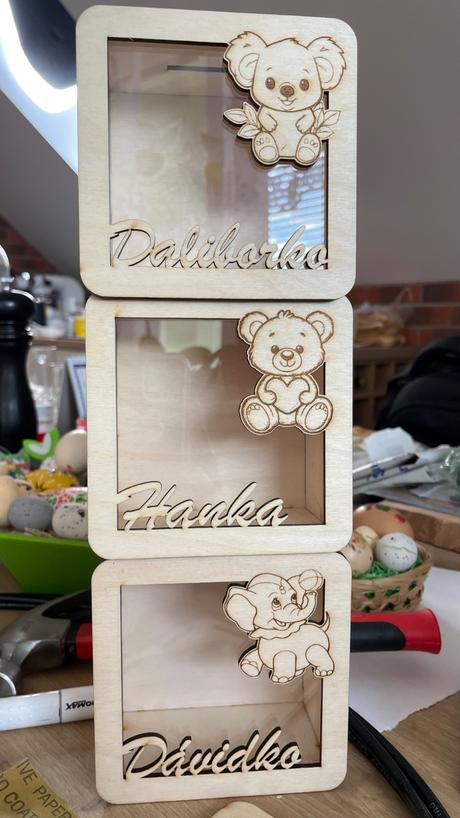Pokladnička pre deti s menom drevená gravírovaná,