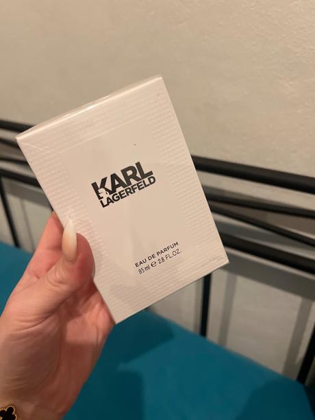 Vonavka karl lagerfeld, 