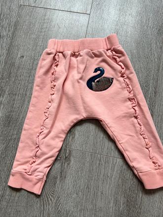 Pudlove teplaky, 86