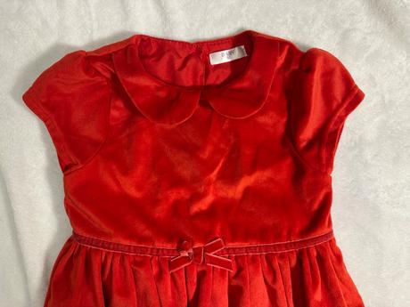 Červené šaty, pepco,92