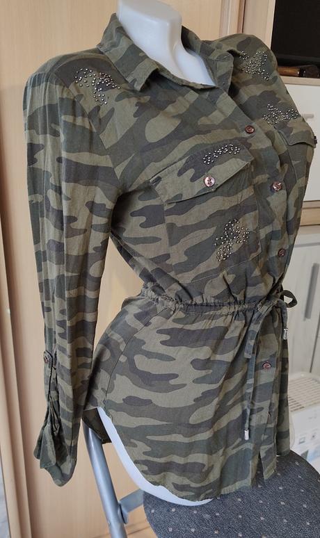 Krásna maskáčová košela s, s