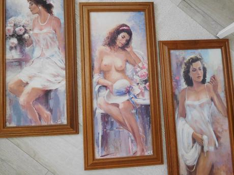 Obrázky ženy v drevenom ráme,, 