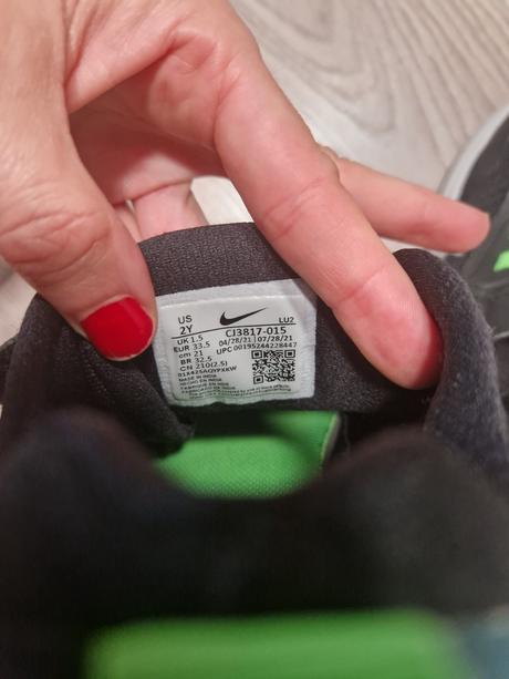 25sch_nike na lepaky zelenkave 33.5, nike,33
