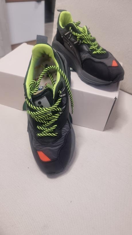 Diadora tenisky, 38