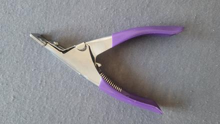 Kliešte na umele nechty,